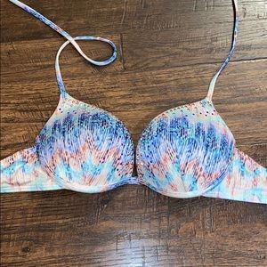 VICTORIA’S SECRET PUSH UP BIKINI